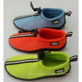 Comfortable outdoor walking beach shoes